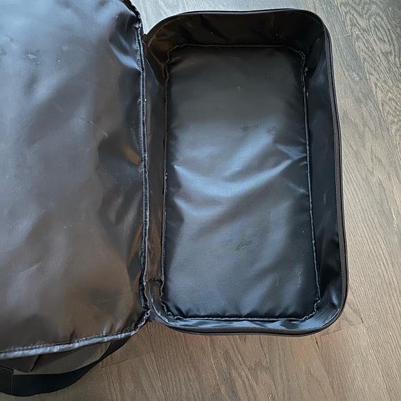 Beis Weekender Bag- Full Size - Picture 4 of 5